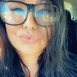 Meet your Posher, Angela💋